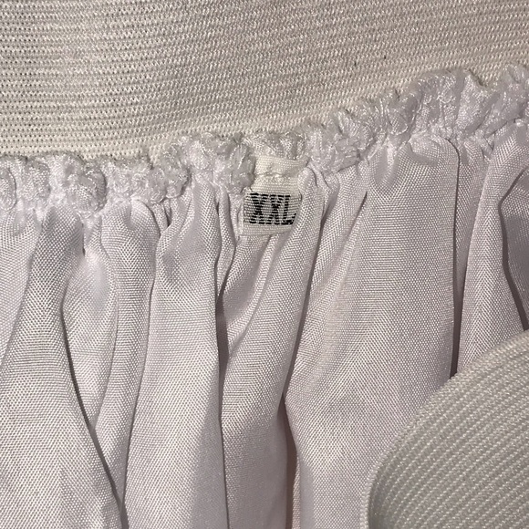 Never worn - perfect condition - beautiful - Picture 4 of 5